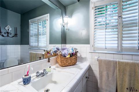 926 Croyden St, High Point, NC 27262 photo 22