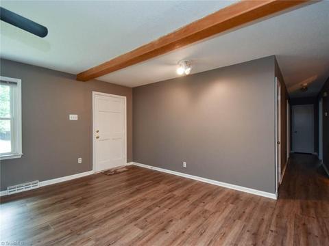 322 Lyons Dr, Clemmons, NC 27012 photo 5