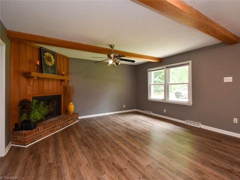 322 Lyons Dr, Clemmons, NC 27012 photo 3