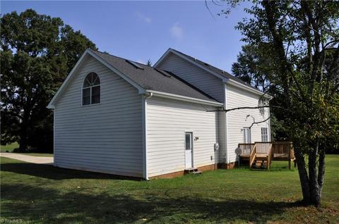 3901 Chrisfield Ct, Colfax, NC 27235 photo 2