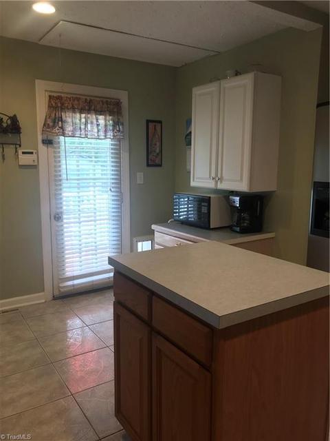 2101 Francis St, High Point, NC 27263 photo 9