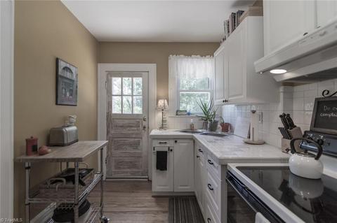 647 W Main St, Elkin, NC 28621 photo 17