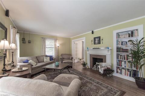 647 W Main St, Elkin, NC 28621 photo 3