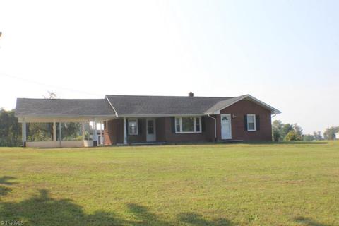 471 Haystack Rd, Mount Airy, NC 27030 photo 1