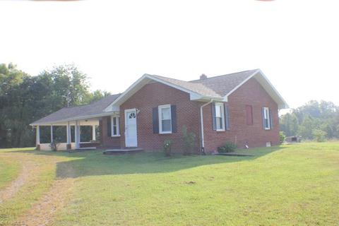 471 Haystack Rd, Mount Airy, NC 27030 photo 5