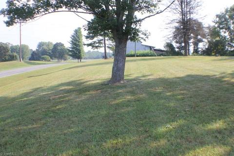 471 Haystack Rd, Mount Airy, NC 27030 photo 7