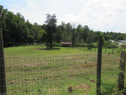 917 Meadowbrook Dr, King, NC 27021 photo 11