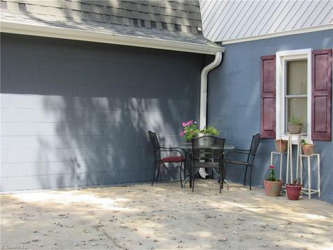 917 Meadowbrook Dr, King, NC 27021 photo 9