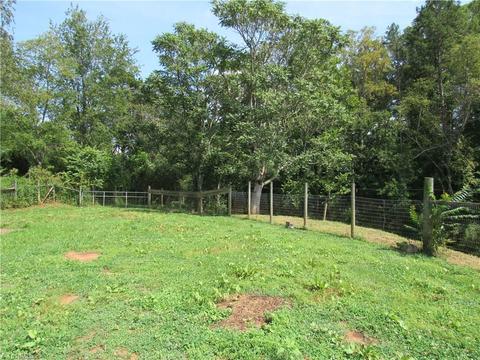 917 Meadowbrook Dr, King, NC 27021 photo 19