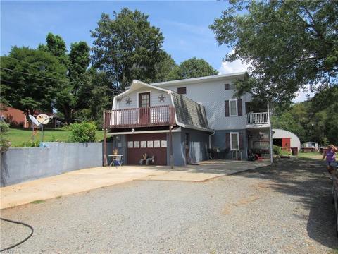 917 Meadowbrook Dr, King, NC 27021 photo 3