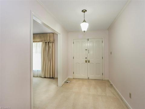1505 Coventry Rd, High Point, NC 27262 photo 2