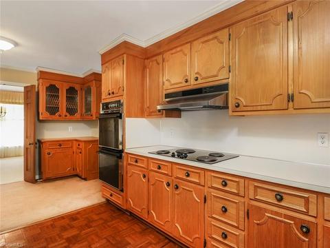 1505 Coventry Rd, High Point, NC 27262 photo 7