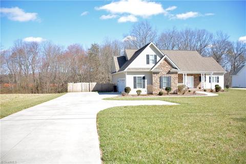360 Mountain View Rd, King, NC 27021 photo 19