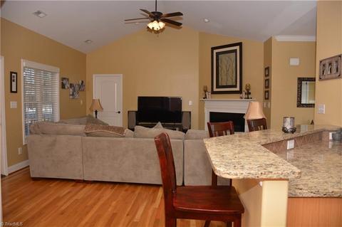 360 Mountain View Rd, King, NC 27021 photo 4