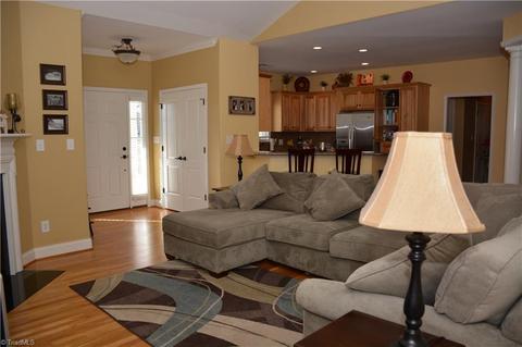 360 Mountain View Rd, King, NC 27021 photo 5