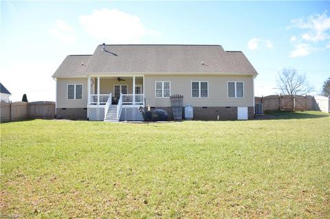 360 Mountain View Rd, King, NC 27021 photo 16