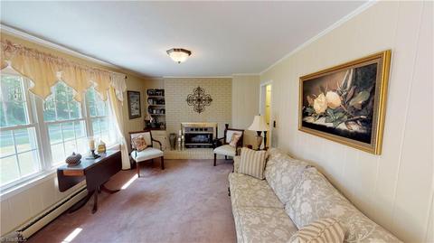 565 Armstrong Rd, Pilot Mountain, NC 27041 photo 3