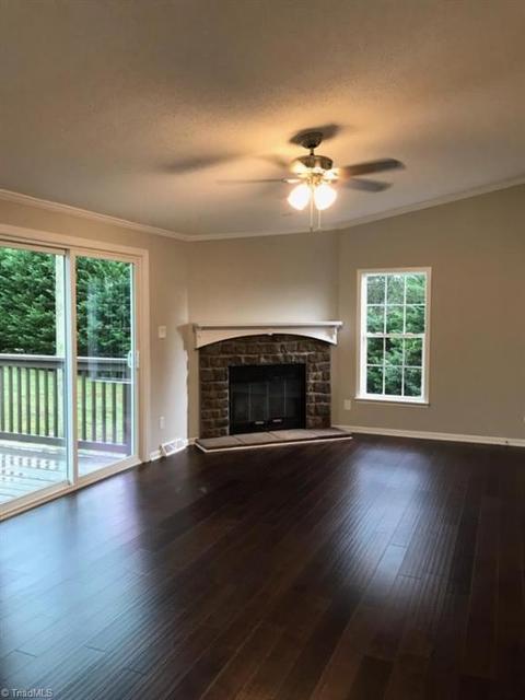 1084 Cedarview Ln, King, NC 27021 photo 4