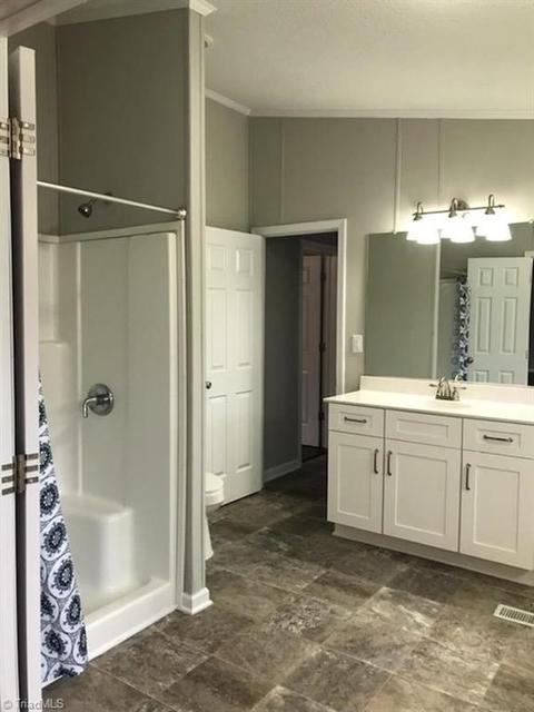 1084 Cedarview Ln, King, NC 27021 photo 11