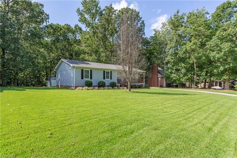 5028 Westhaven Ln, Trinity, NC 27370 photo 3
