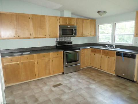 125 Flippin Rd, Lowgap, NC 27024 photo 3