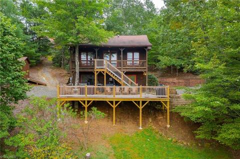 331 Doe Run, Purlear, NC 28665 photo 1