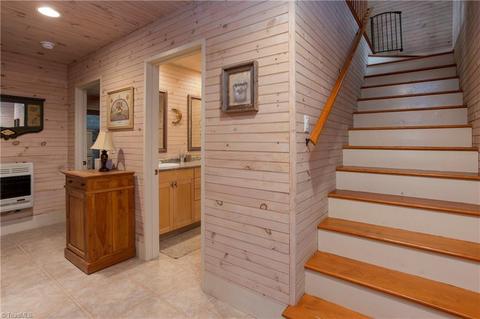 331 Doe Run, Purlear, NC 28665 photo 5