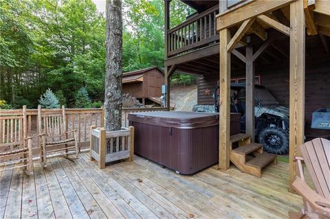 331 Doe Run, Purlear, NC 28665 photo 16