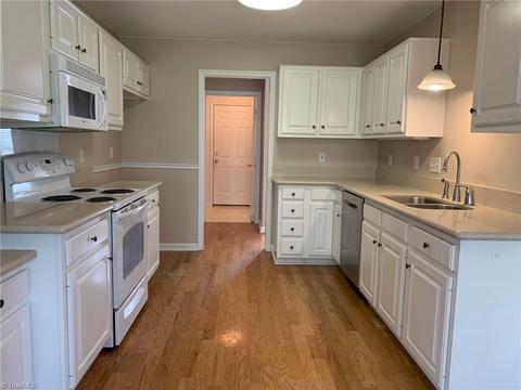3541 Bent Trace Dr, High Point, NC 27265 photo 10