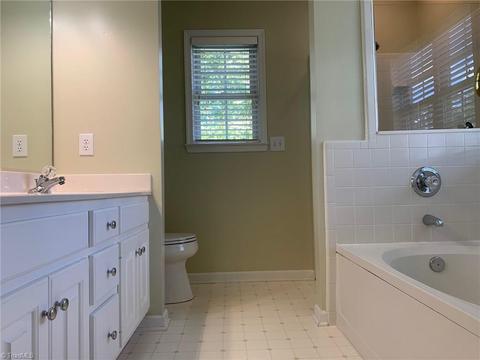 3541 Bent Trace Dr, High Point, NC 27265 photo 17