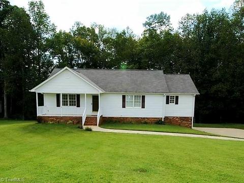 116 Saura View Dr, King, NC 27021 photo 1