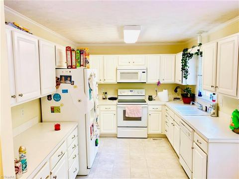 116 Saura View Dr, King, NC 27021 photo 5