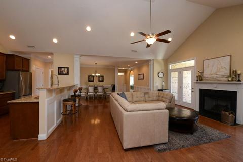 681 Nikyle Cir, High Point, NC 27265 photo 14