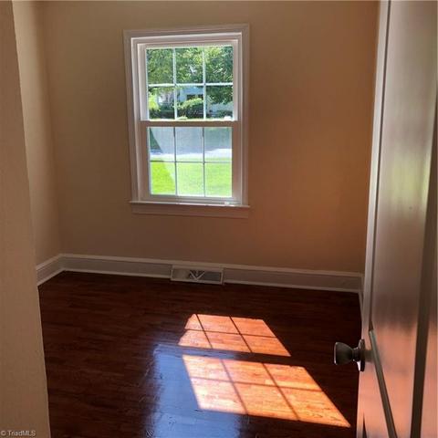 1018 Tabor St, High Point, NC 27262 photo 10