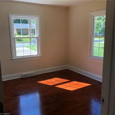 1018 Tabor St, High Point, NC 27262 photo 8