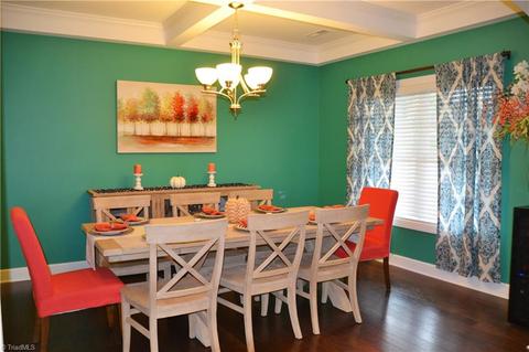 2367 Hammock Dr, High Point, NC 27265 photo 3