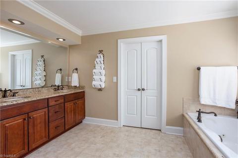 164 Meadows Edge Dr, Advance, NC 27006 photo 17