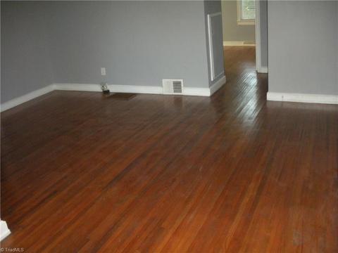 704 E Lexington Ave, High Point, NC 27262 photo 4