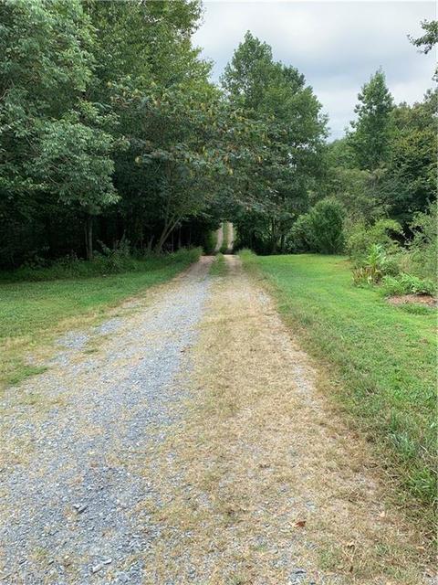 2714 Wildwood Rd, Trinity, NC 27370 photo 3