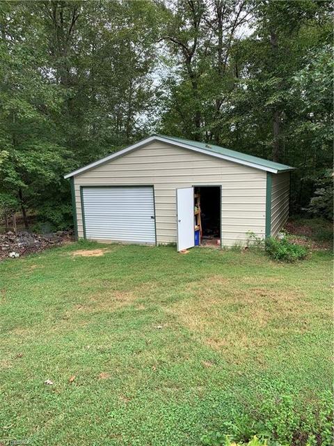 2714 Wildwood Rd, Trinity, NC 27370 photo 2