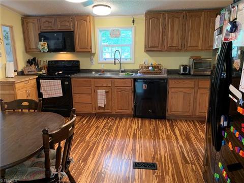 2714 Wildwood Rd, Trinity, NC 27370 photo 4