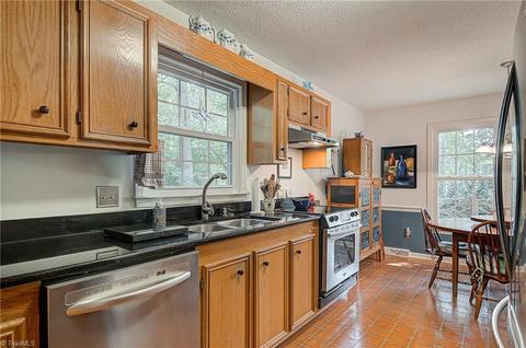 240 Epping Rd, Clemmons, NC 27012 photo 10