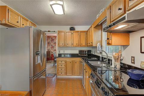 240 Epping Rd, Clemmons, NC 27012 photo 12