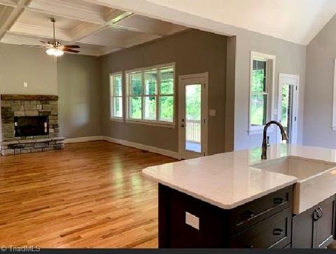 202 Flagstone Dr, King, NC 27021 photo 5
