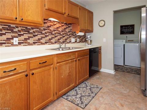 2622 Northfork Ter, High Point, NC 27265 photo 11