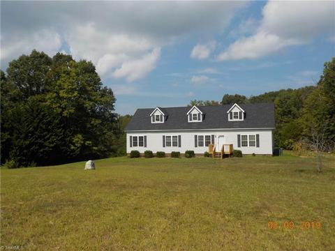 1185 Bent Twig Rd, King, NC 27021 photo 4