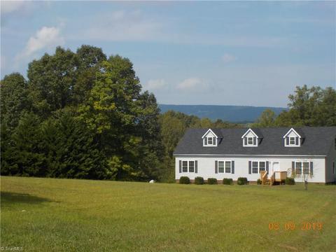 1185 Bent Twig Rd, King, NC 27021 photo 2