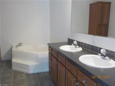 1185 Bent Twig Rd, King, NC 27021 photo 5