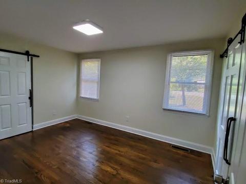 703 Manor Dr, High Point, NC 27260 photo 25