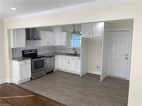 703 Manor Dr, High Point, NC 27260 photo 9